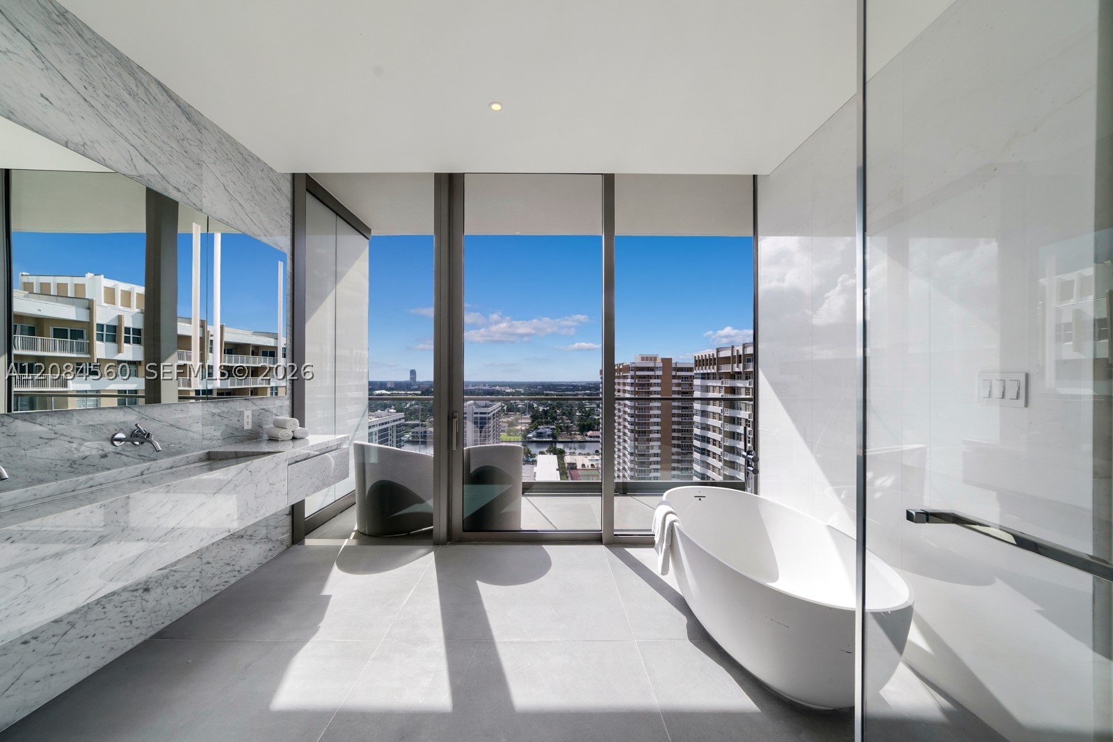2000 S Ocean Dr #19A, Hallandale Beach FL 33009