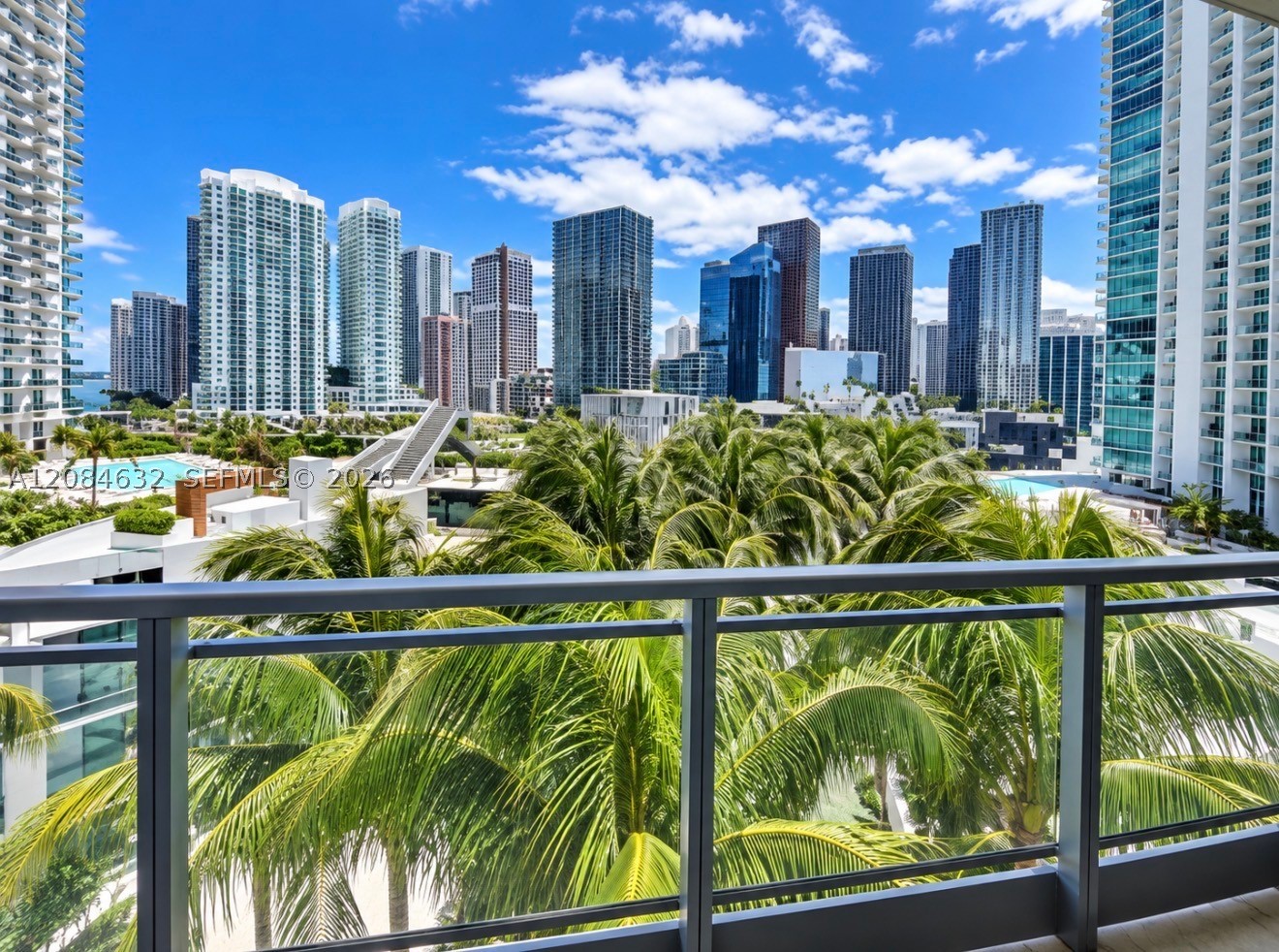 90 SW 3rd St #1403, Miami FL 33130