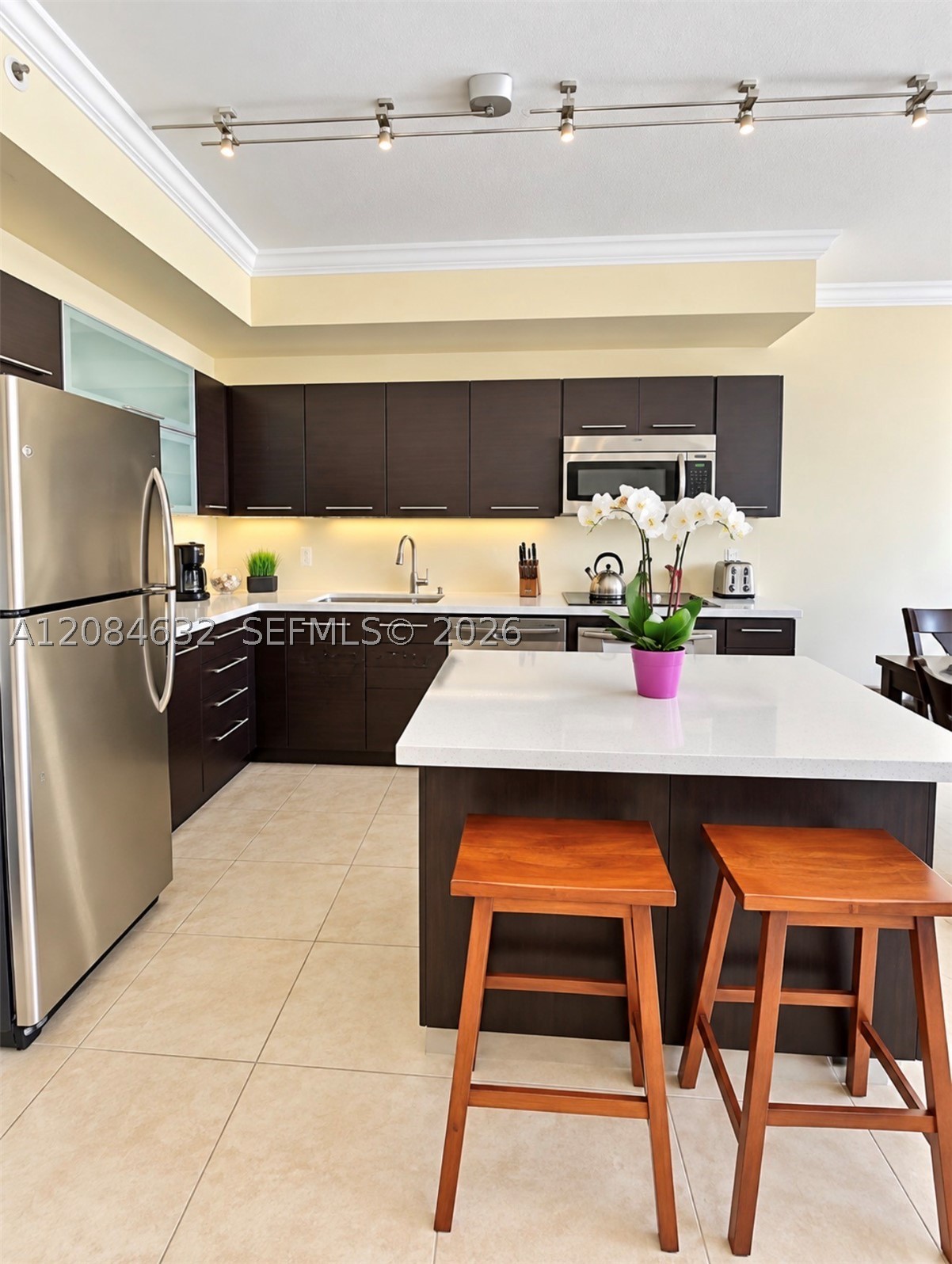 90 SW 3rd St #1403, Miami FL 33130