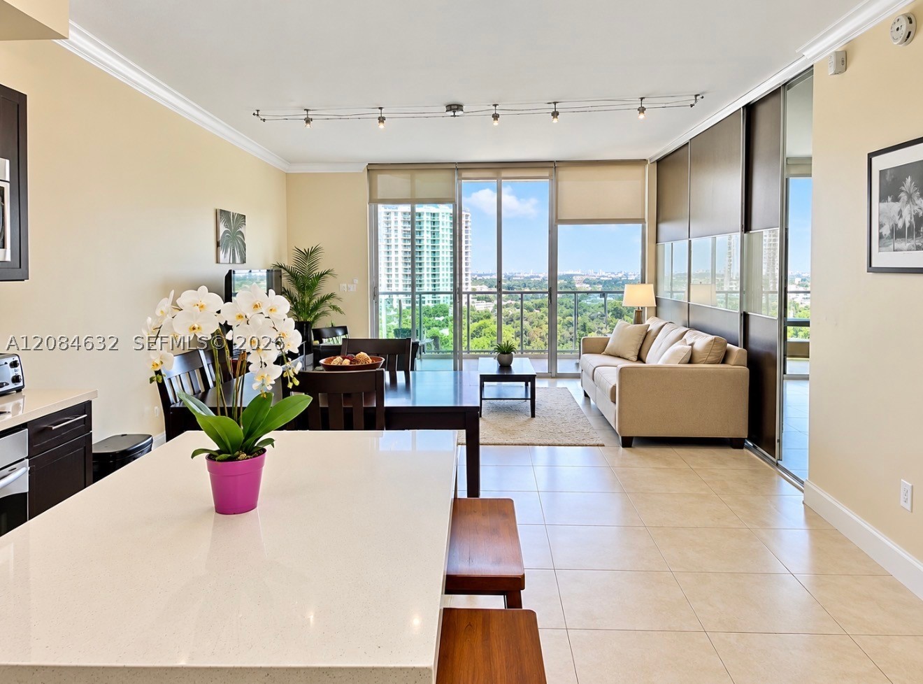 90 SW 3rd St #1403, Miami FL 33130