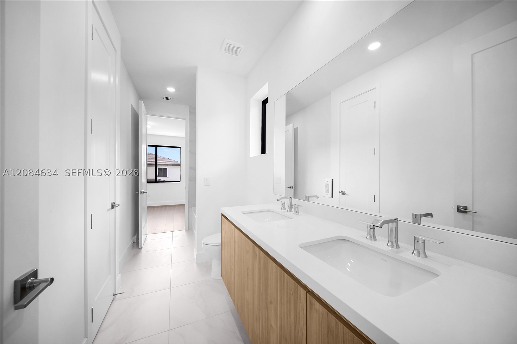 19581 NE 14th Ave, Miami FL 33179