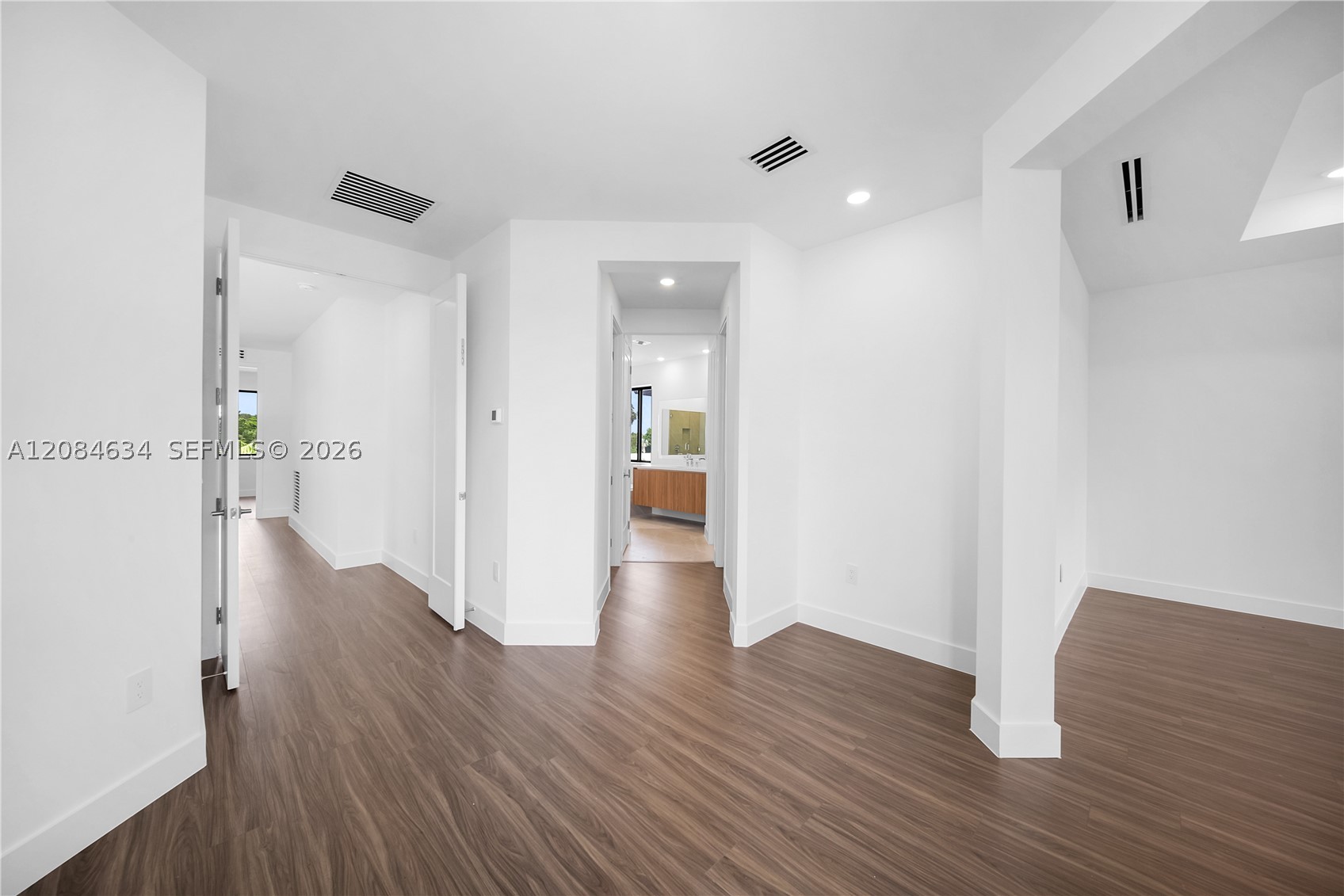 19581 NE 14th Ave, Miami FL 33179