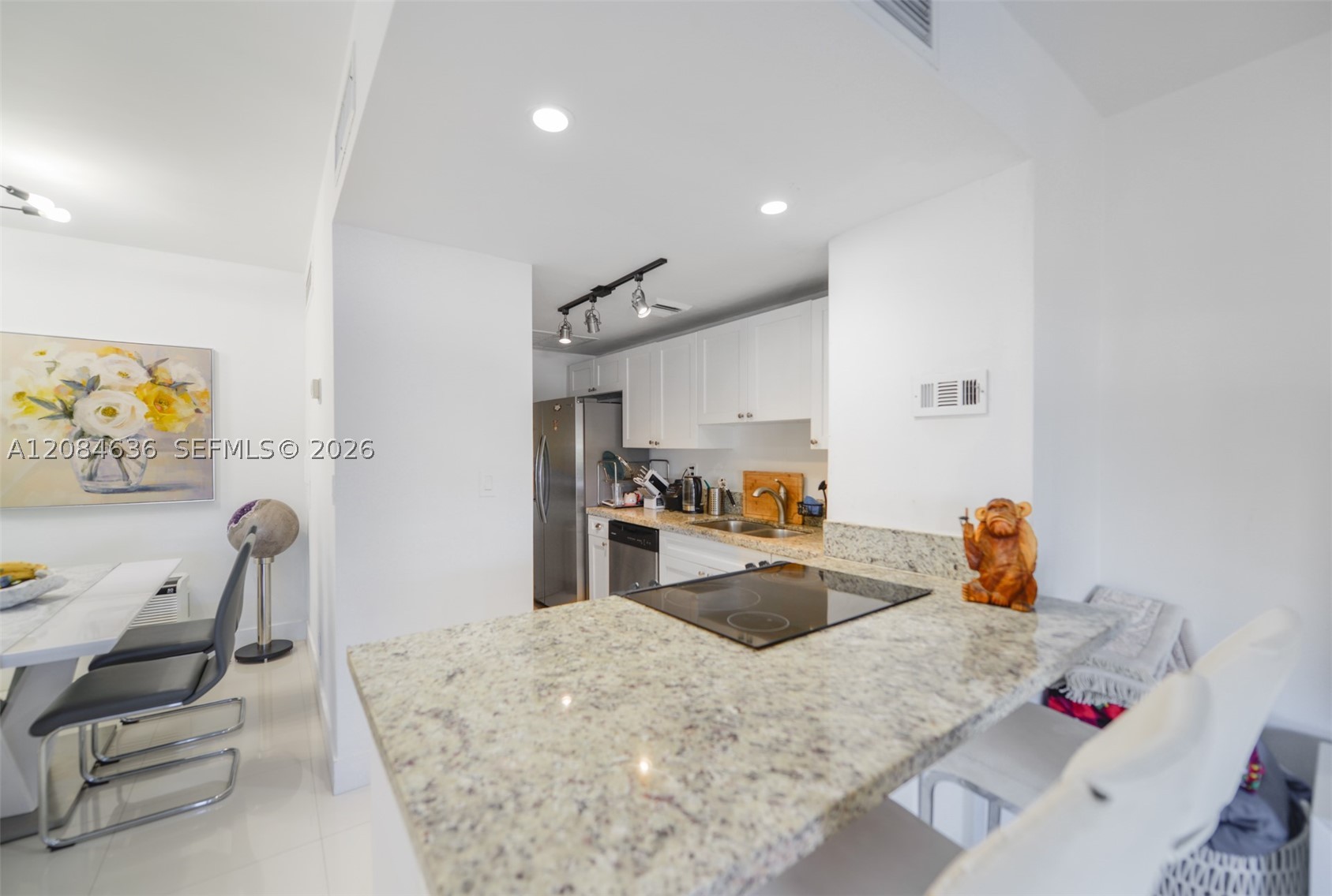 880 NE 69th St #5L, Miami FL 33138