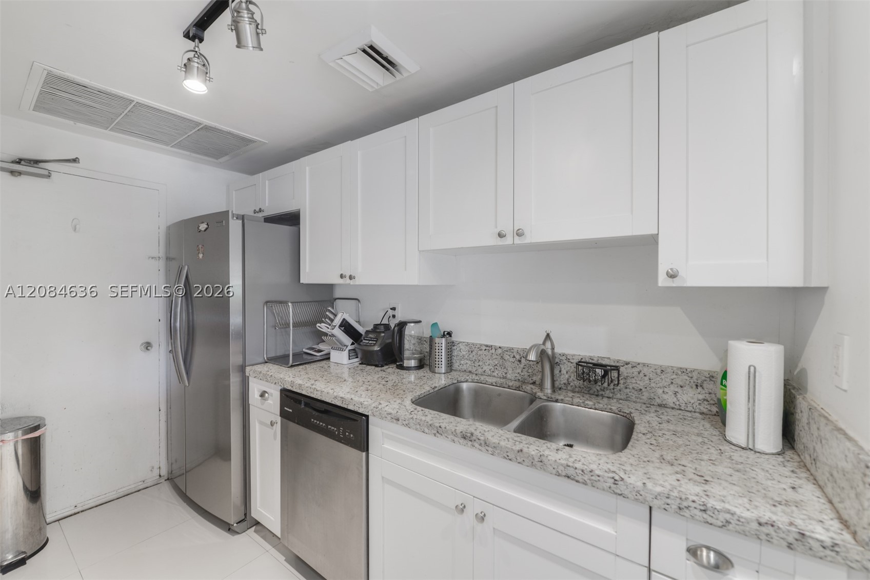 880 NE 69th St #5L, Miami FL 33138