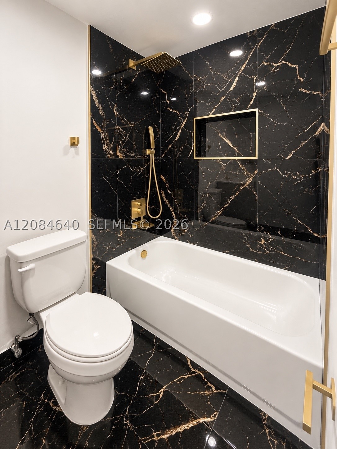 5055 NW 7th St #708, Miami FL 33126