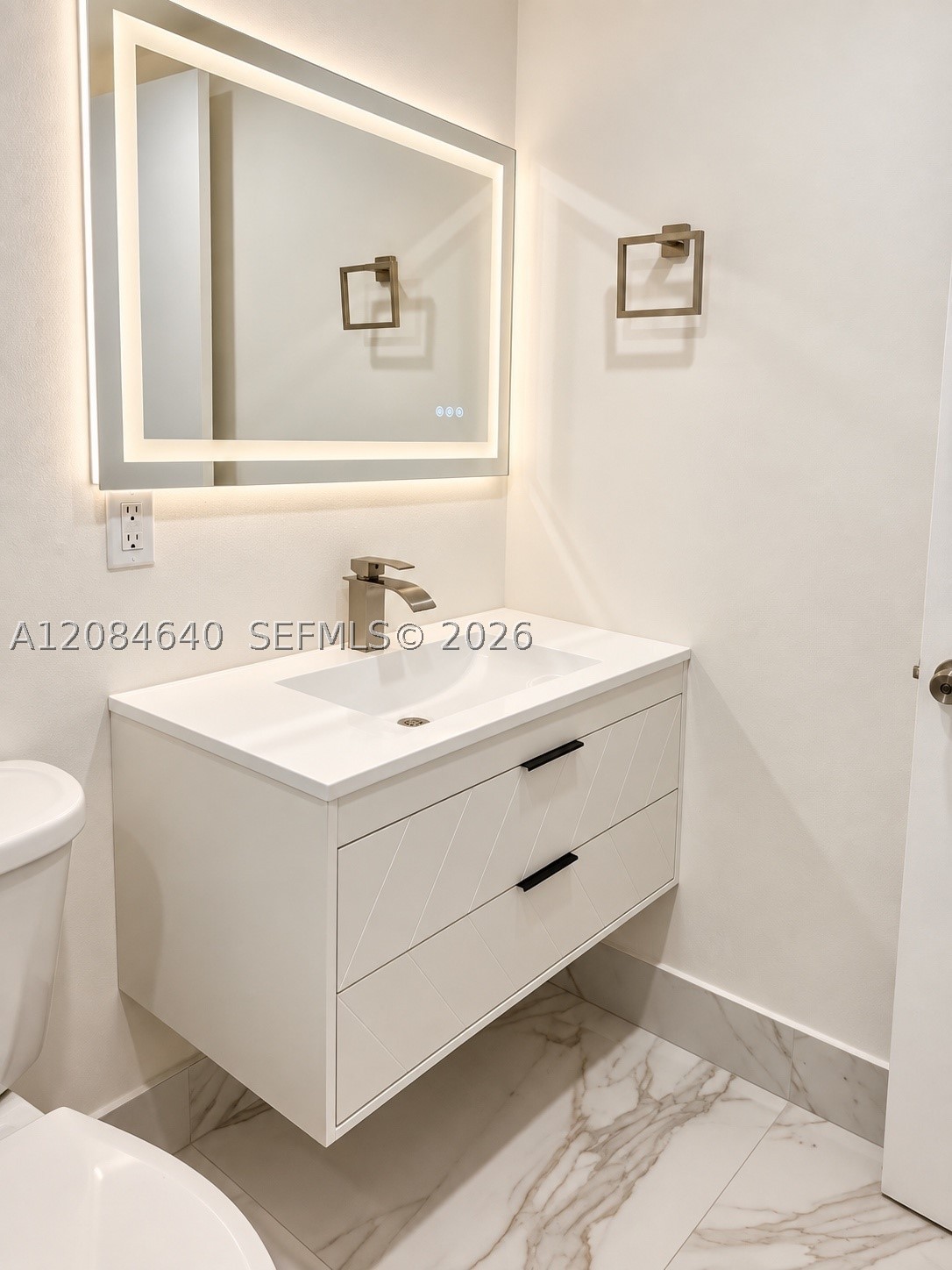 5055 NW 7th St #708, Miami FL 33126