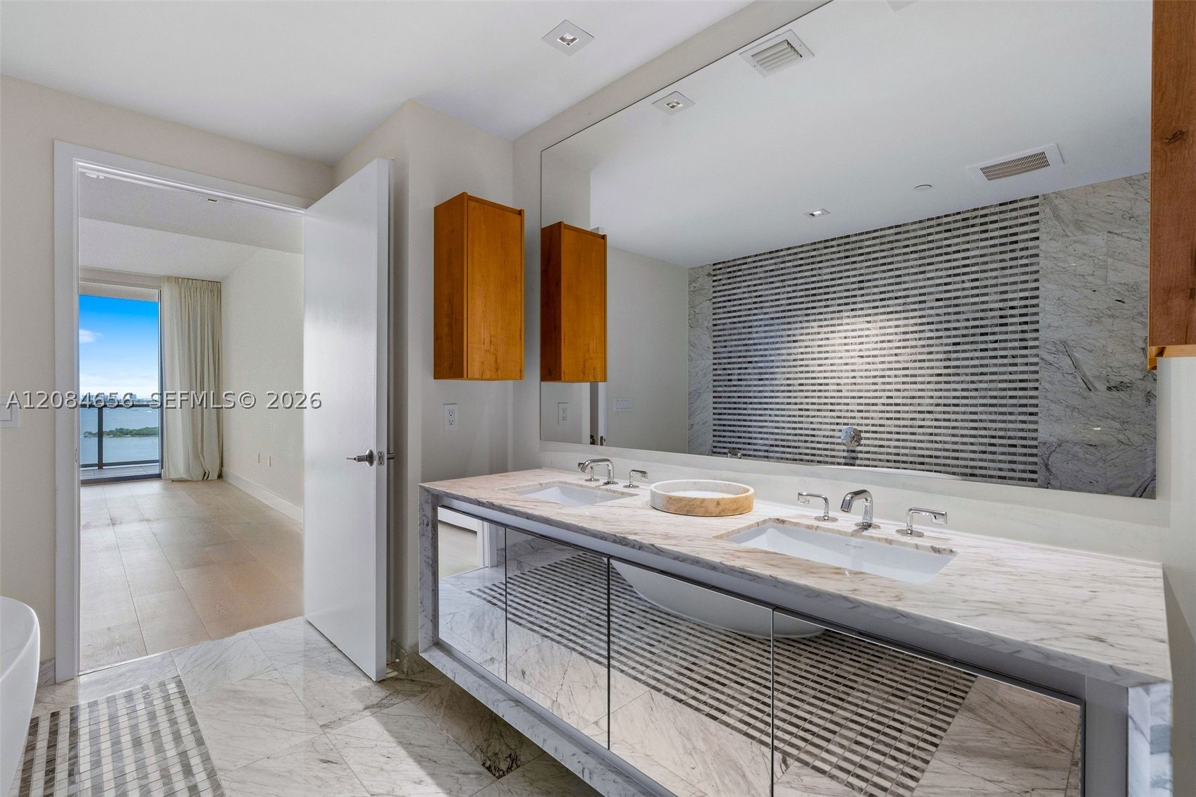 788 NE 23rd St #1501, Miami FL 33137
