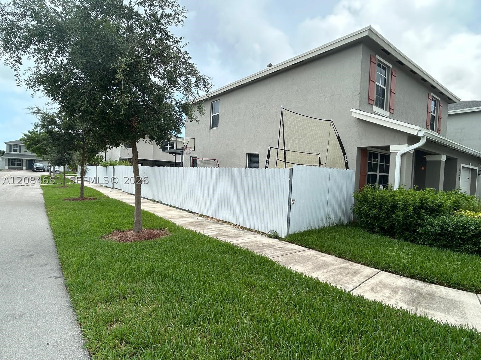 631 NE 4th Ter, Florida City FL 33034