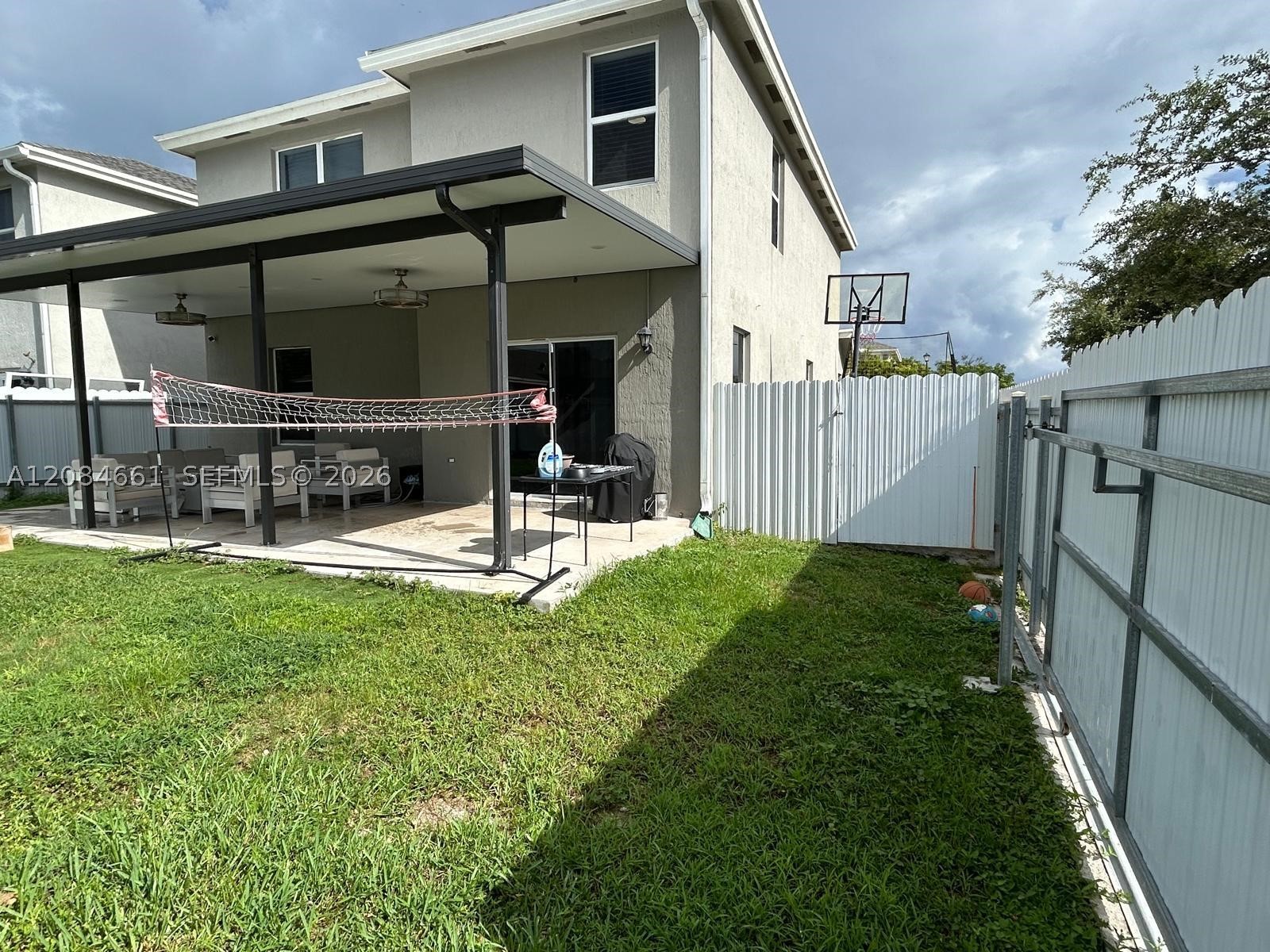 631 NE 4th Ter, Florida City FL 33034