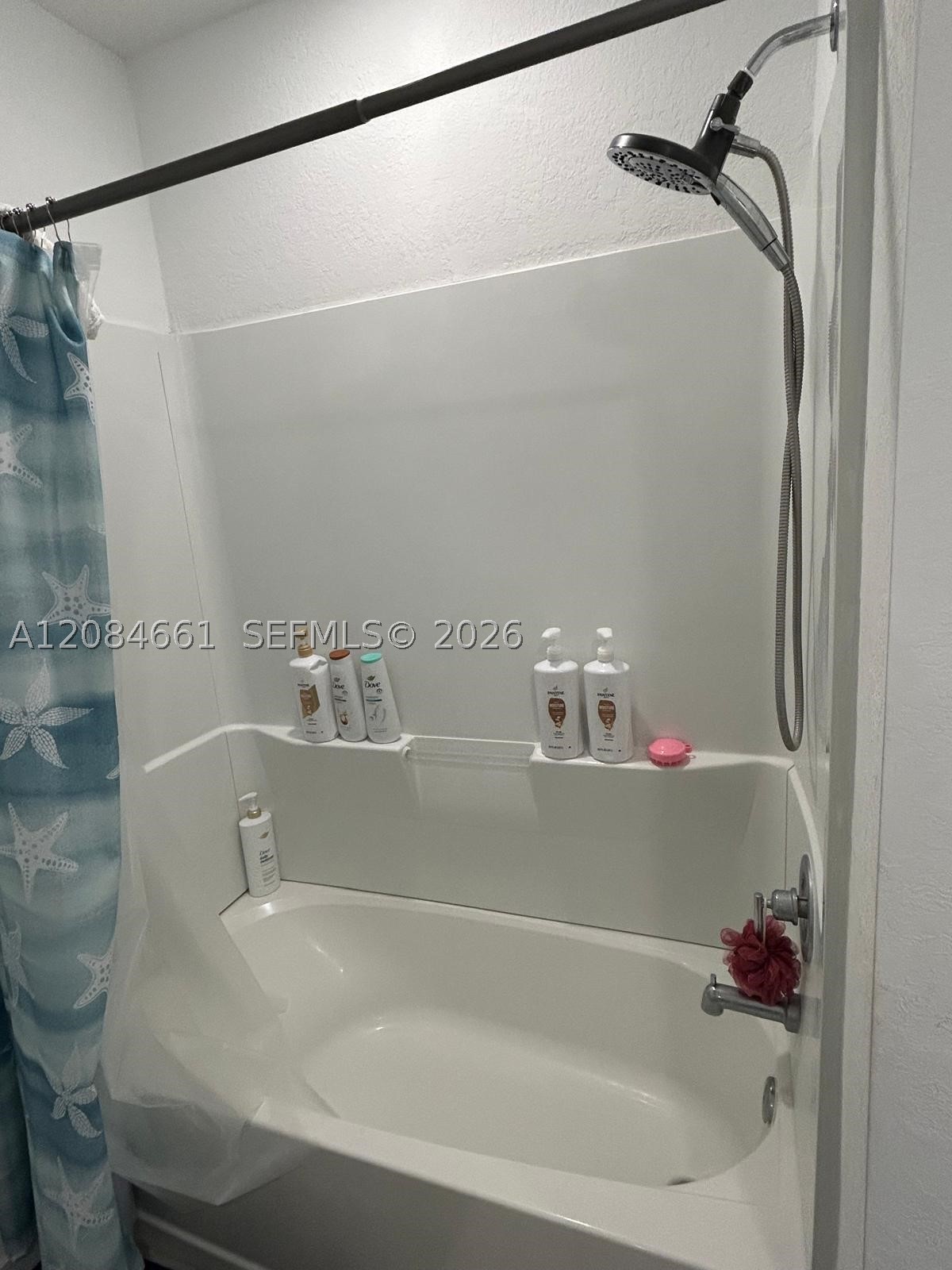 631 NE 4th Ter, Florida City FL 33034