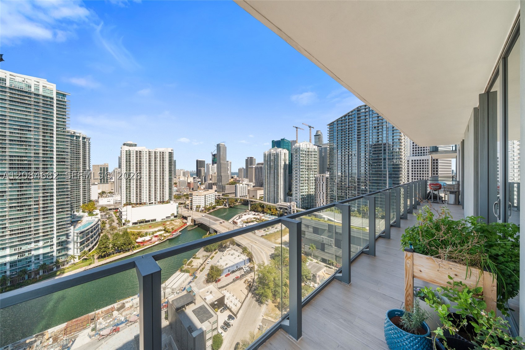 88 SW 7th St #2312, Miami FL 33130