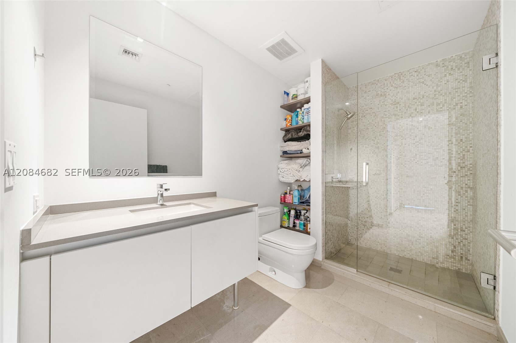 88 SW 7th St #2312, Miami FL 33130