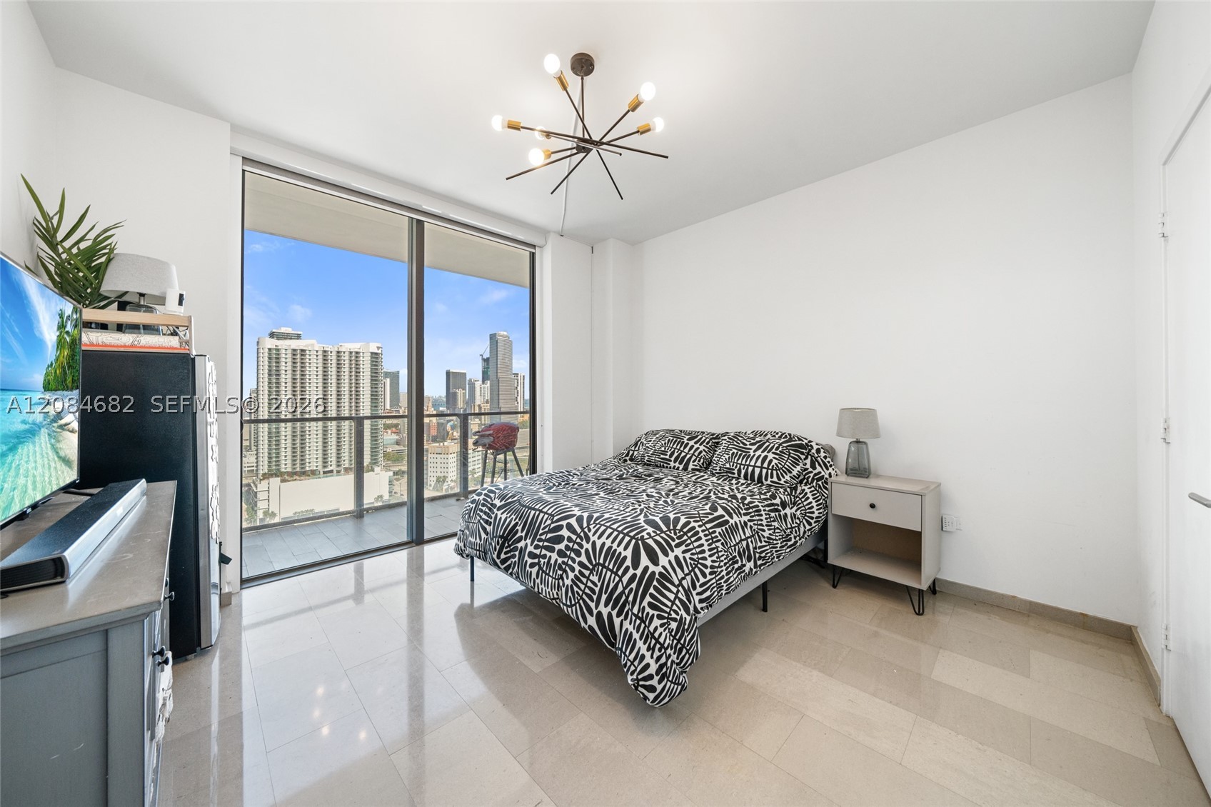 88 SW 7th St #2312, Miami FL 33130
