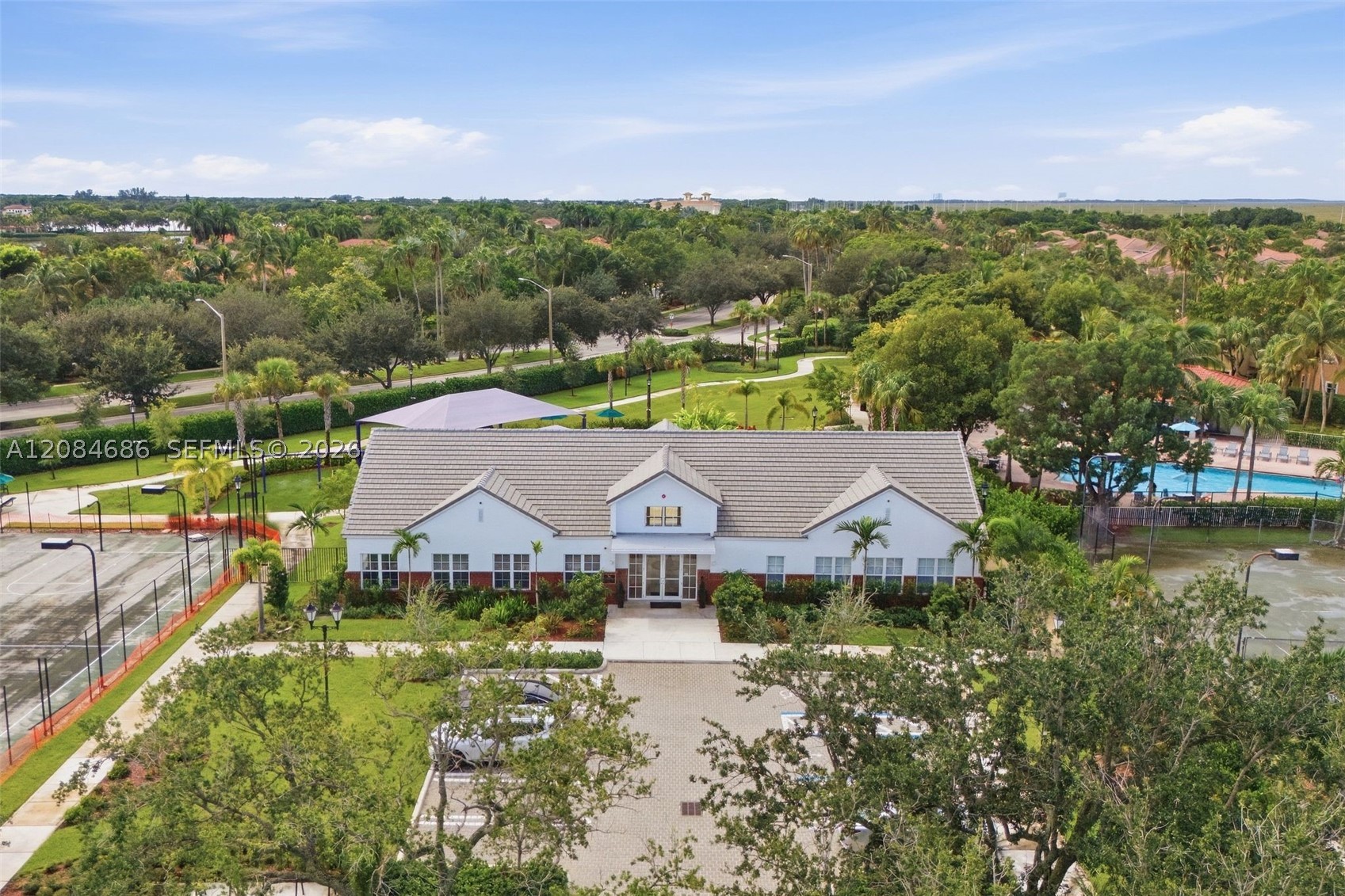 1861 W Eagle Trace Blvd W, Coral Springs FL 33071
