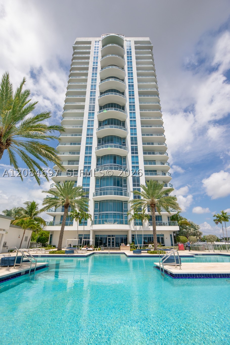 17111 SE Biscayne Blvd #1110, North Miami Beach FL 33160