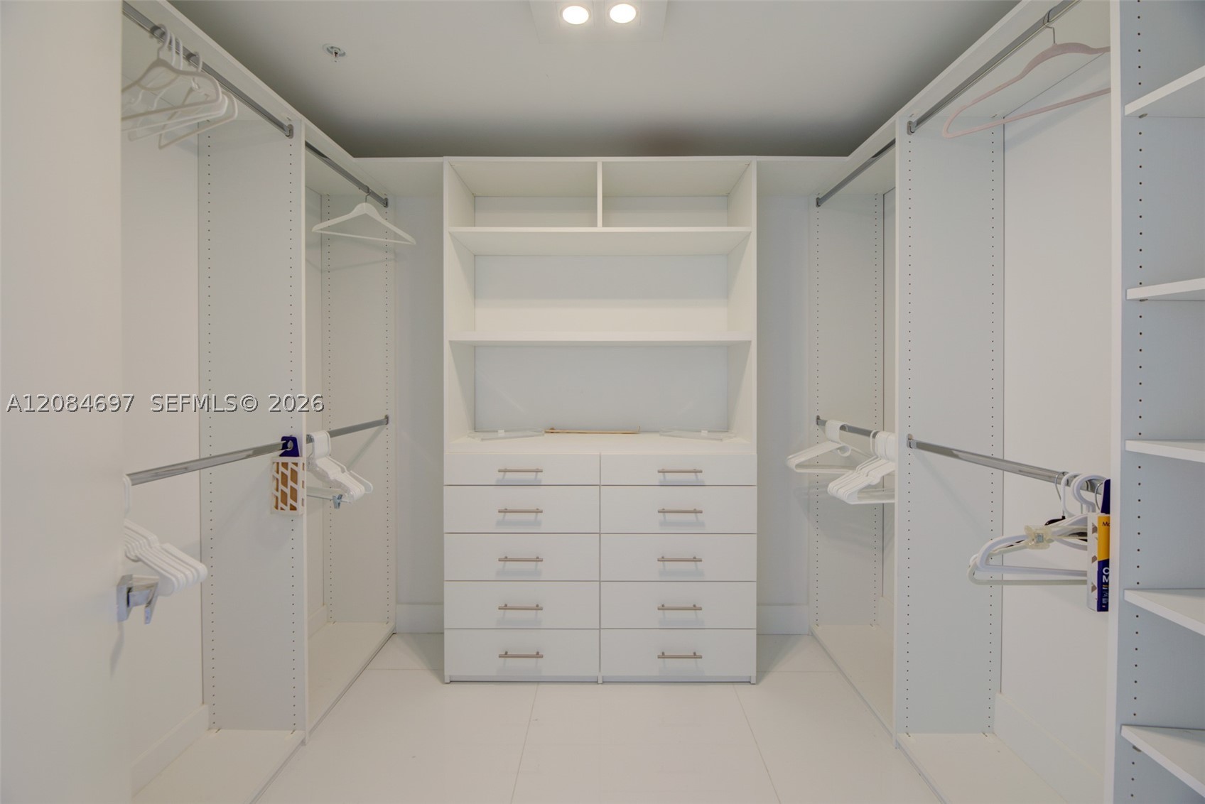 17111 SE Biscayne Blvd #1110, North Miami Beach FL 33160