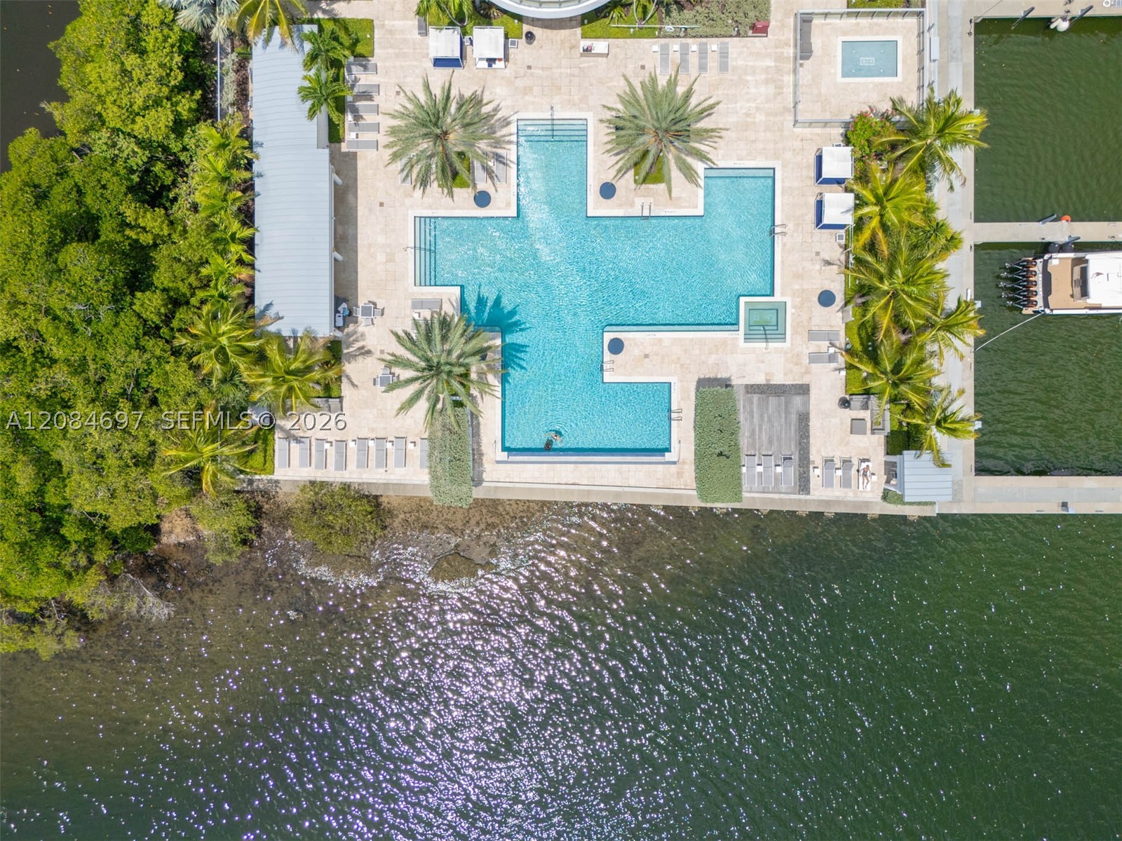 17111 SE Biscayne Blvd #1110, North Miami Beach FL 33160