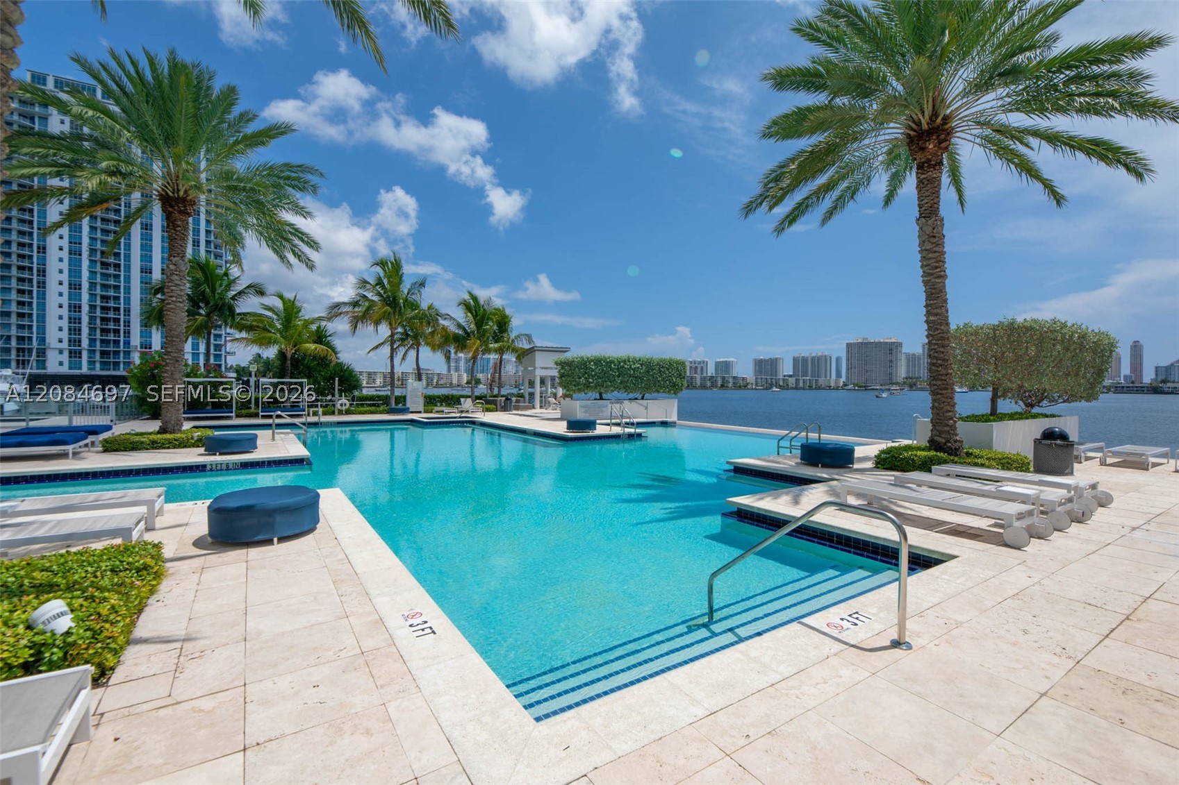 17111 SE Biscayne Blvd #1110, North Miami Beach FL 33160