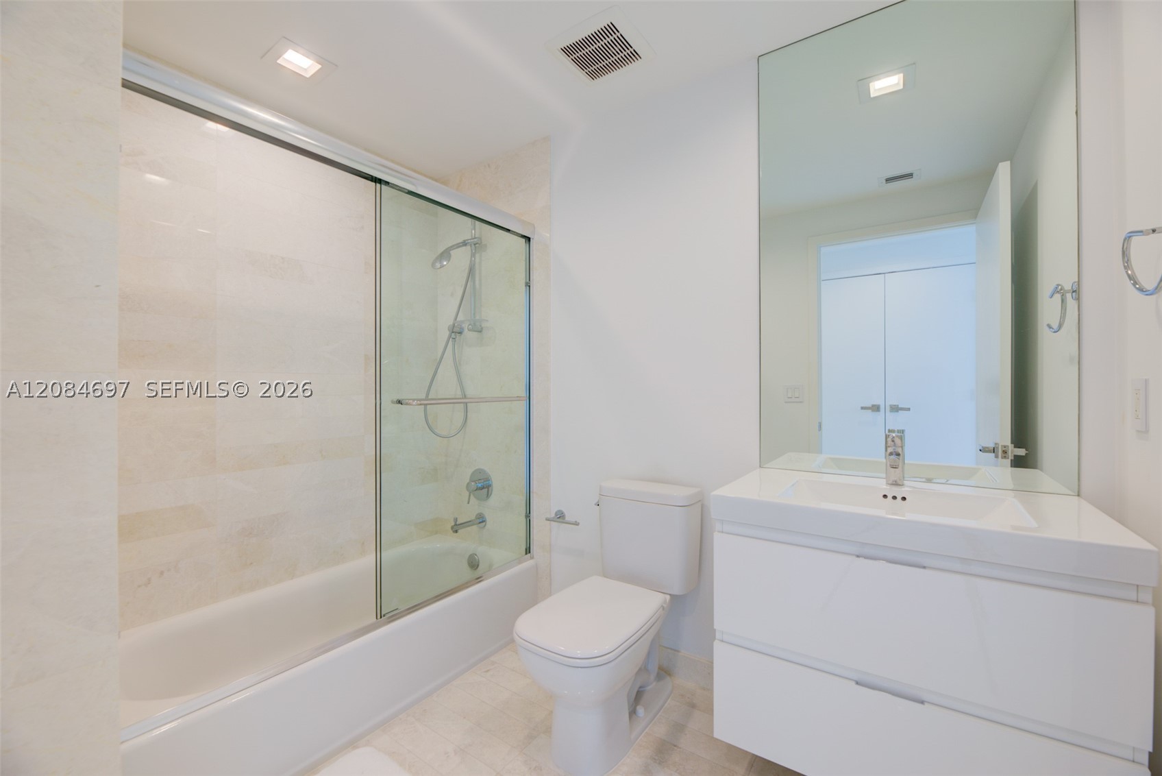 17111 SE Biscayne Blvd #1110, North Miami Beach FL 33160