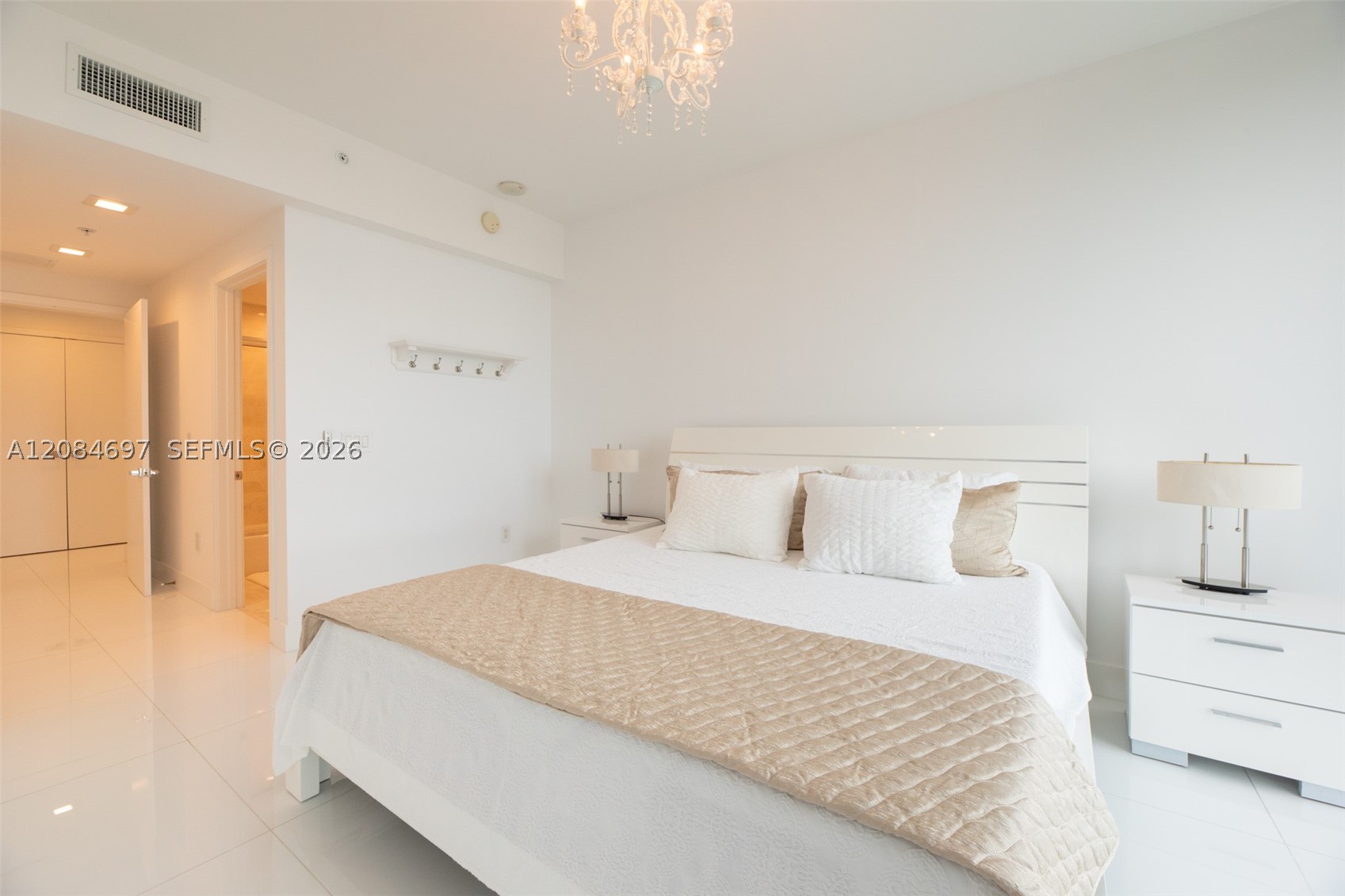 17111 SE Biscayne Blvd #1110, North Miami Beach FL 33160