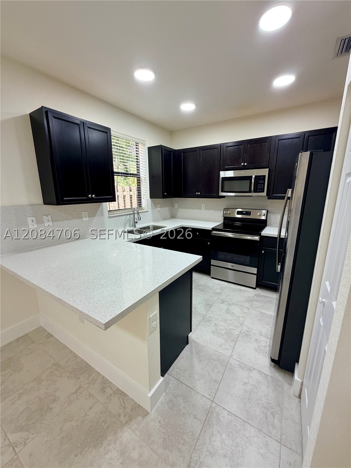 Davie FL 33314 - A12084706