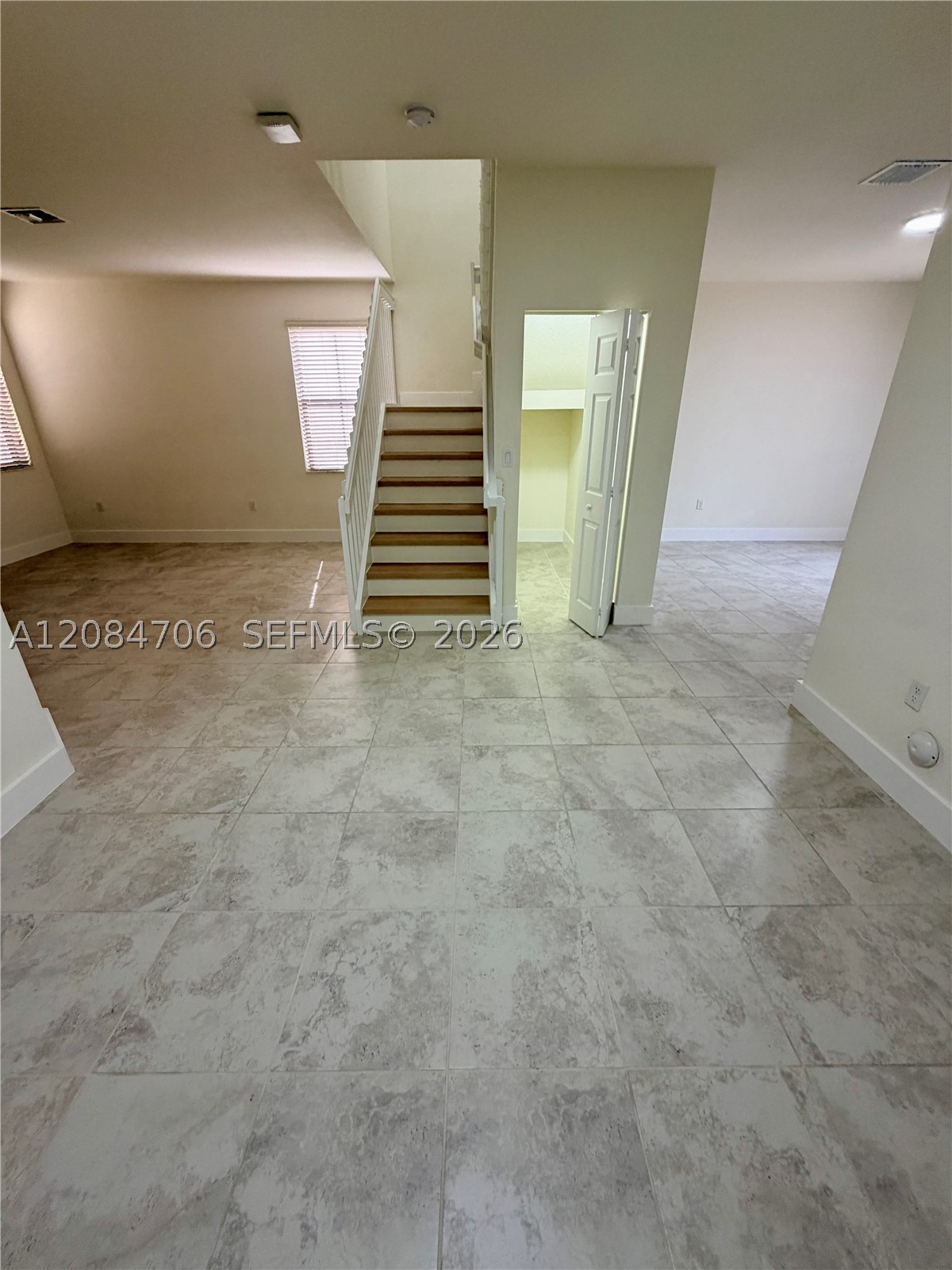 Davie FL 33314 - A12084706