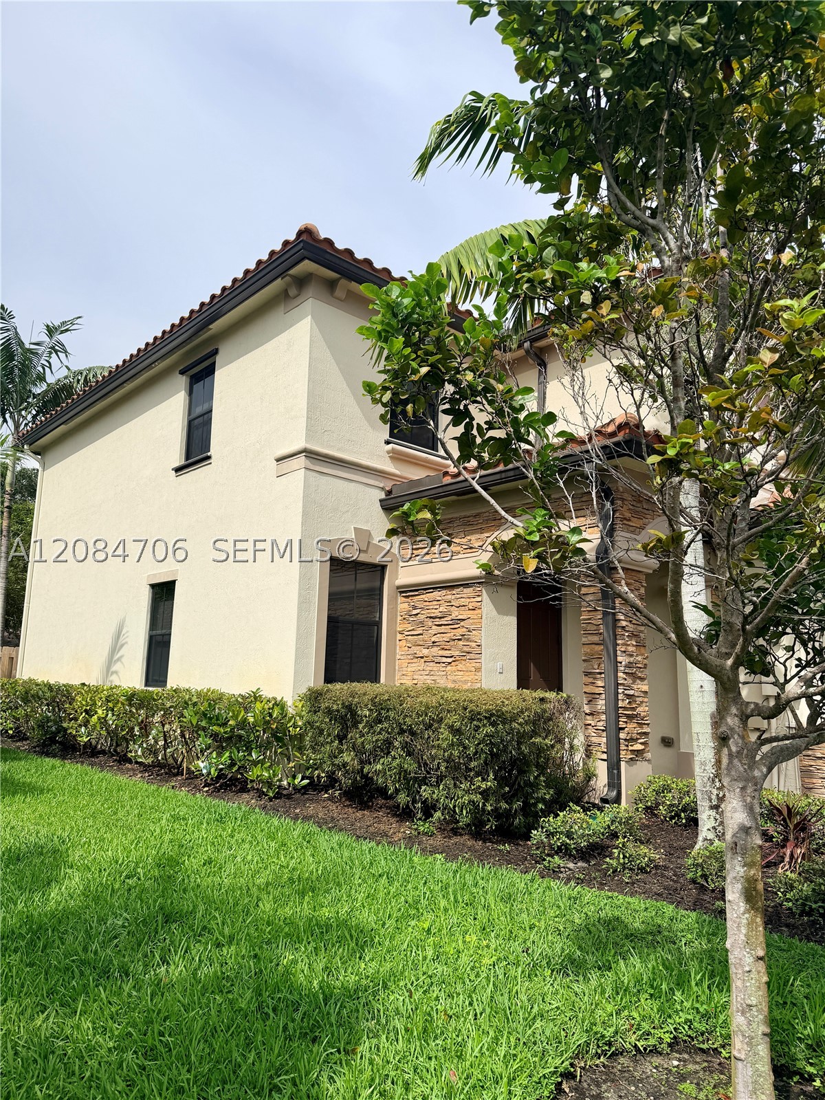 Davie FL 33314 - A12084706