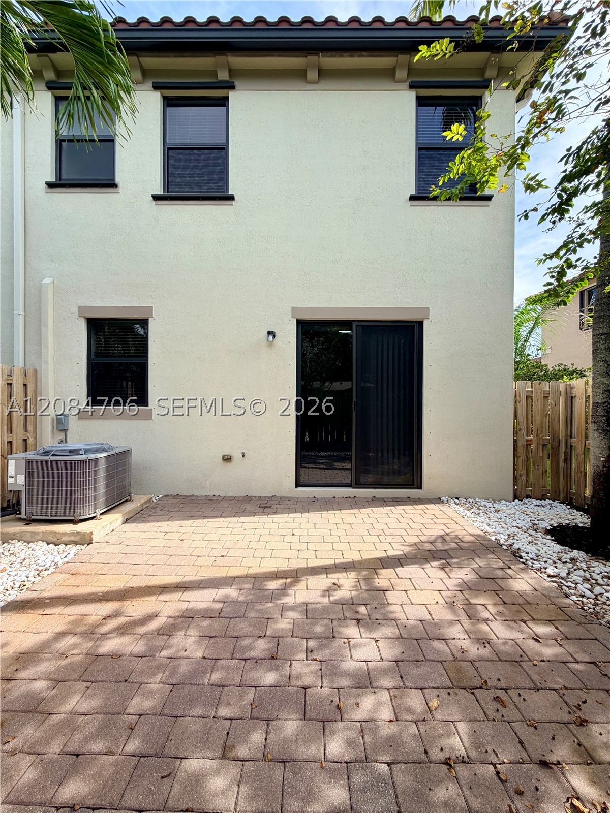 Davie FL 33314 - A12084706