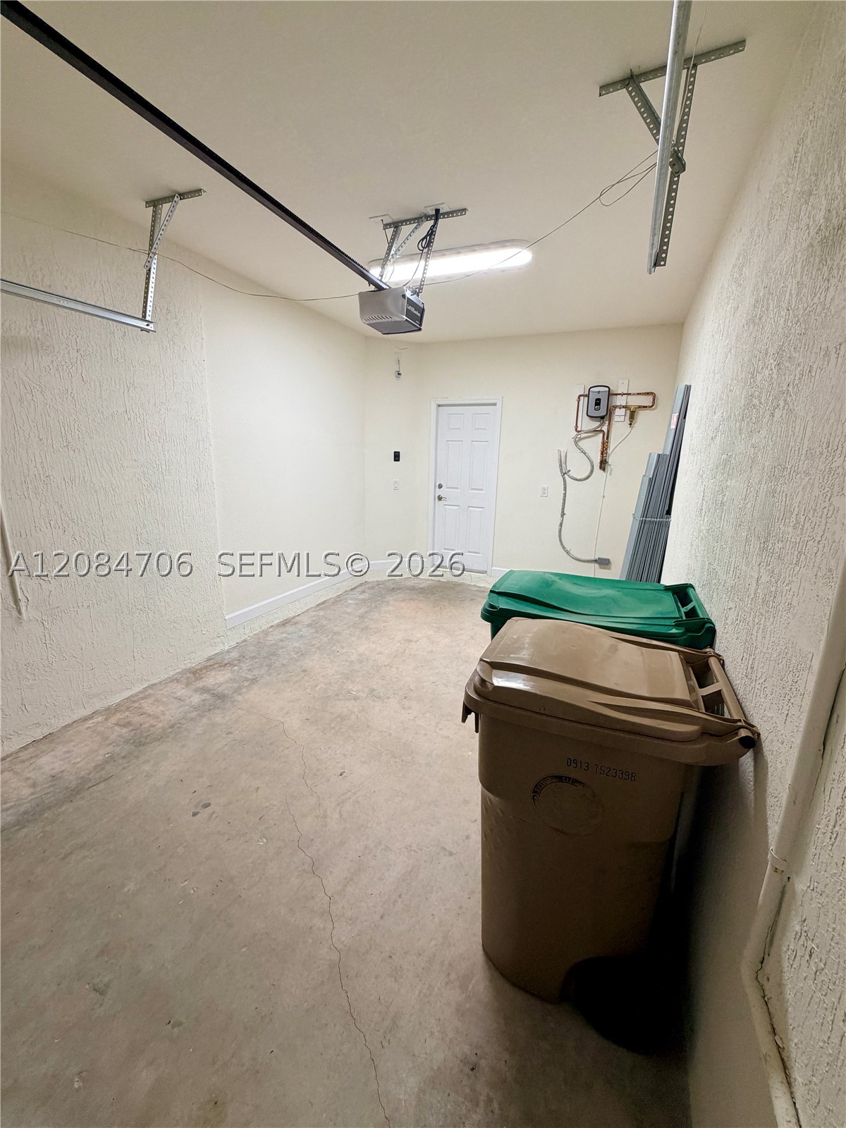 Davie FL 33314 - A12084706