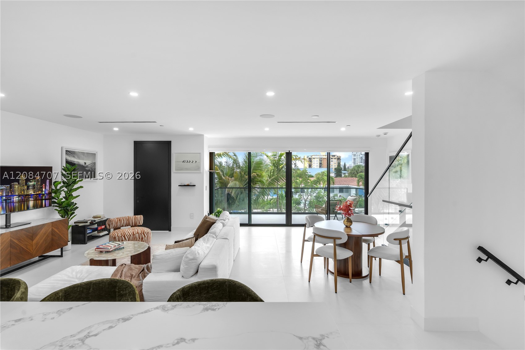 3226 NE 7th St, Pompano Beach FL 33062