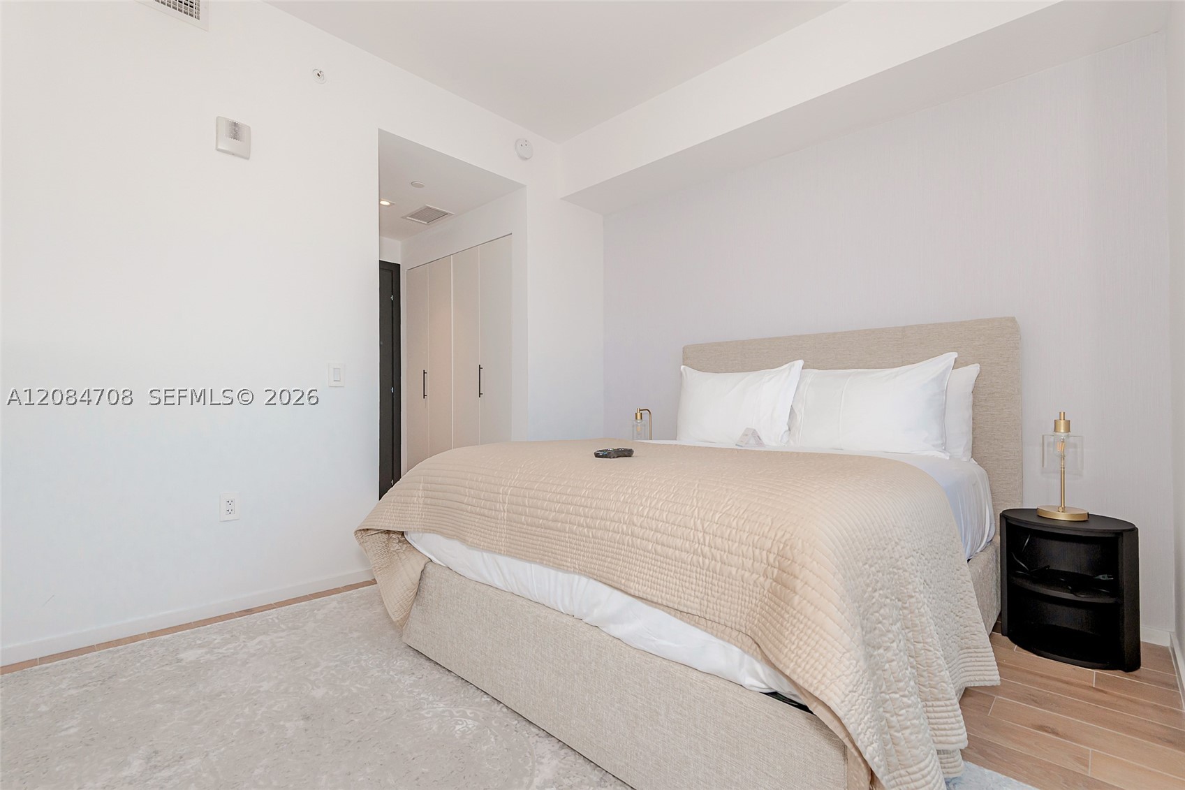398 NE 5th St #3417, Miami FL 33132