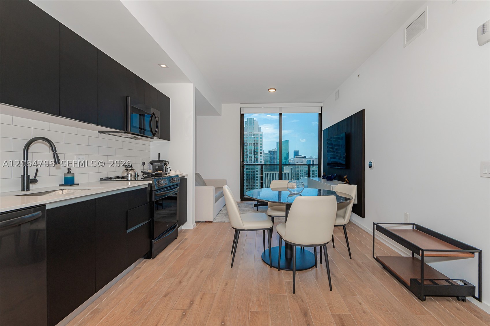 398 NE 5th St #3417, Miami FL 33132