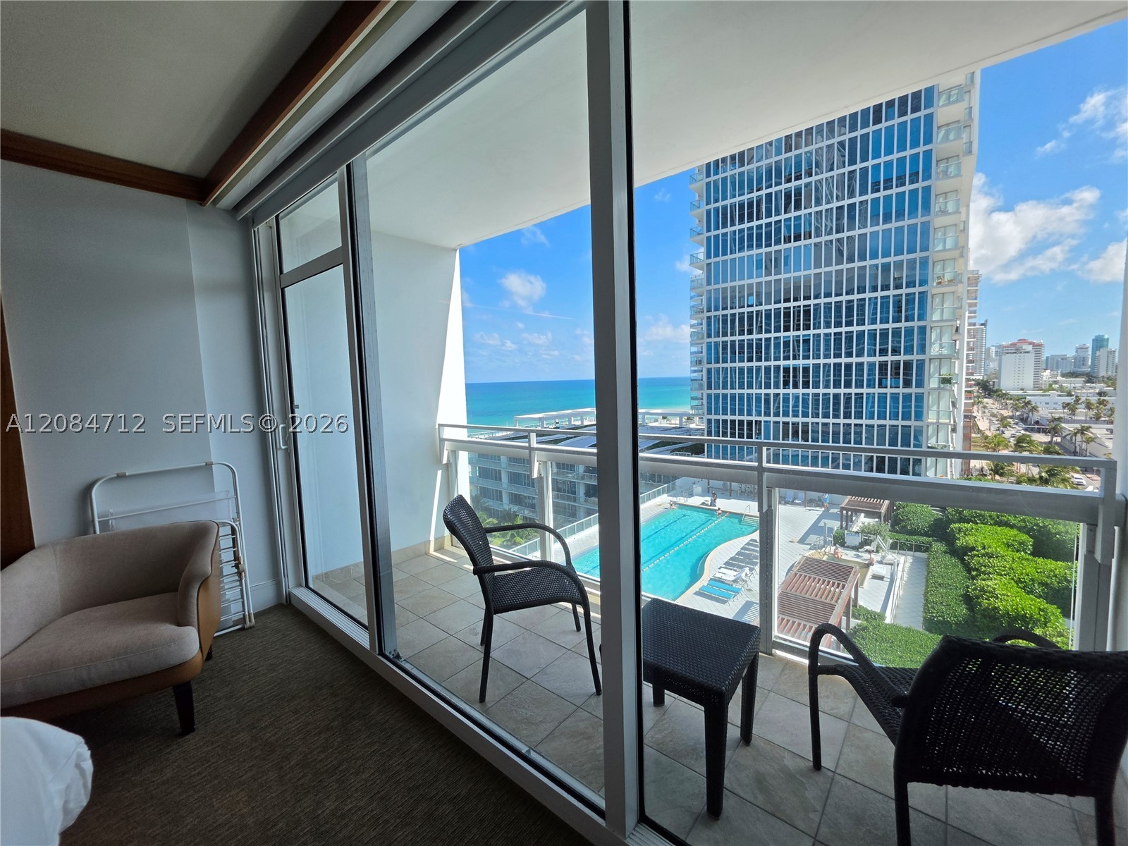 6801 Collins Ave #1014 Legal 1004 Door, Miami Beach FL 33141