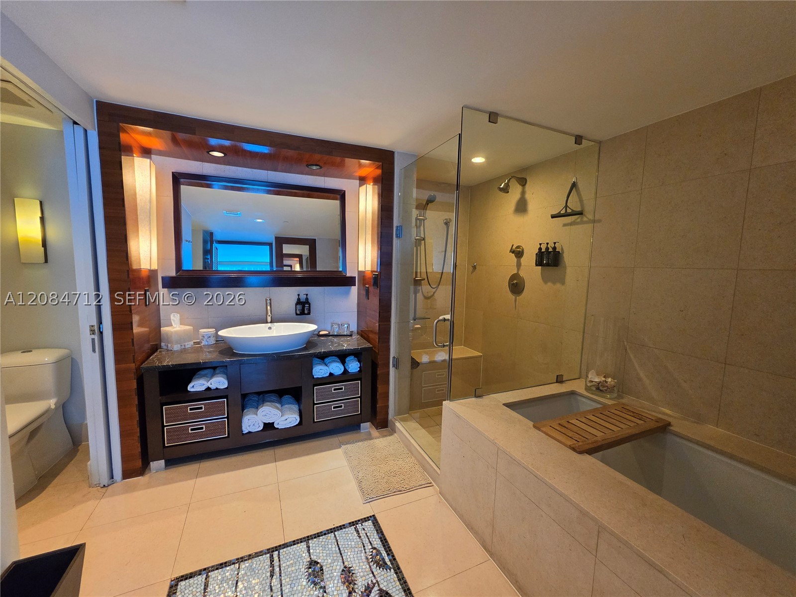 6801 Collins Ave #1014 Legal 1004 Door, Miami Beach FL 33141