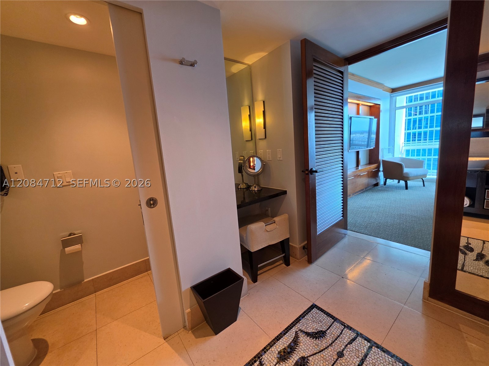 6801 Collins Ave #1014 Legal 1004 Door, Miami Beach FL 33141