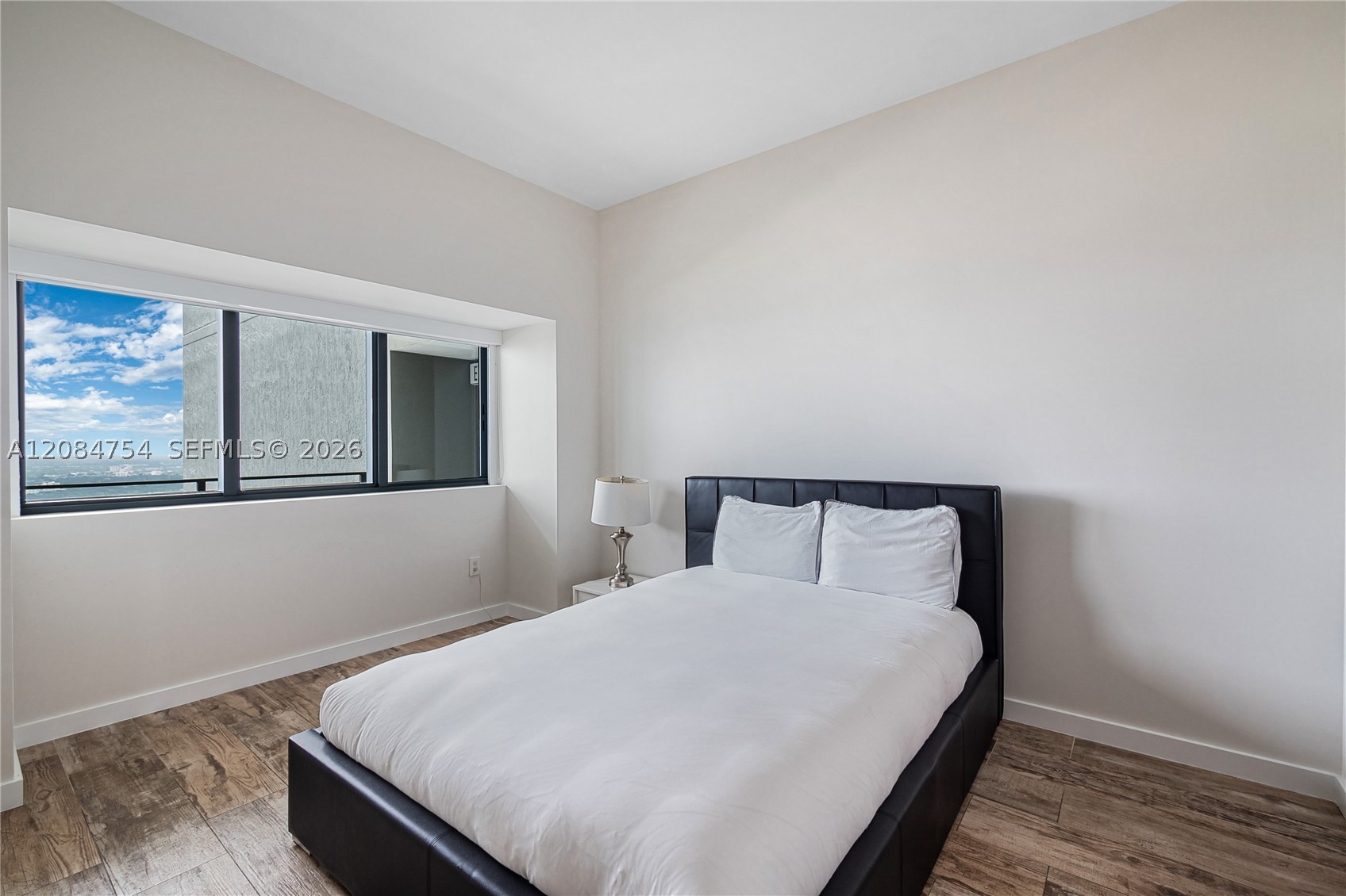 650 NE 32nd St #PH5003, Miami FL 33137