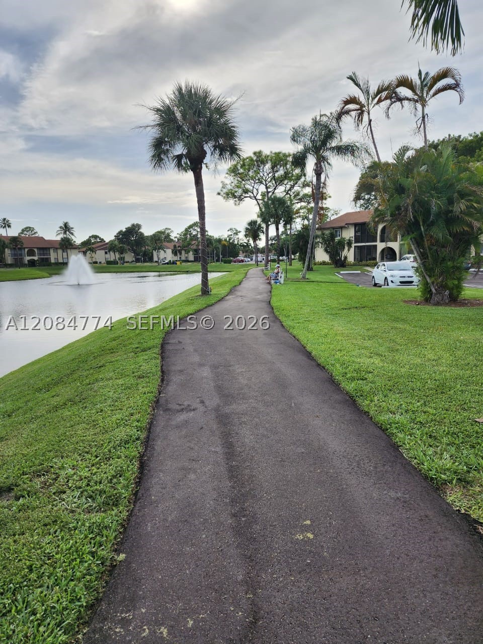 3561 Pine Tree Ct #D-2, Green Acres FL 33463