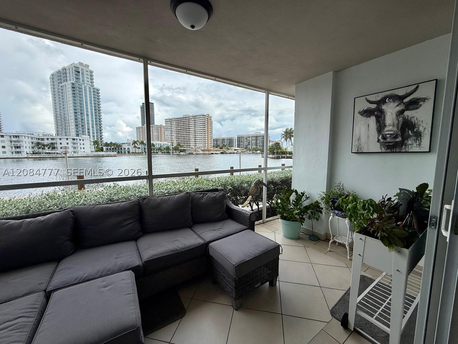 121 Golden Isles Dr #G2, Hallandale Beach FL 33009