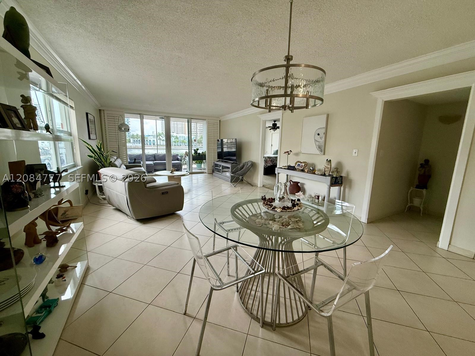 121 Golden Isles Dr #G2, Hallandale Beach FL 33009