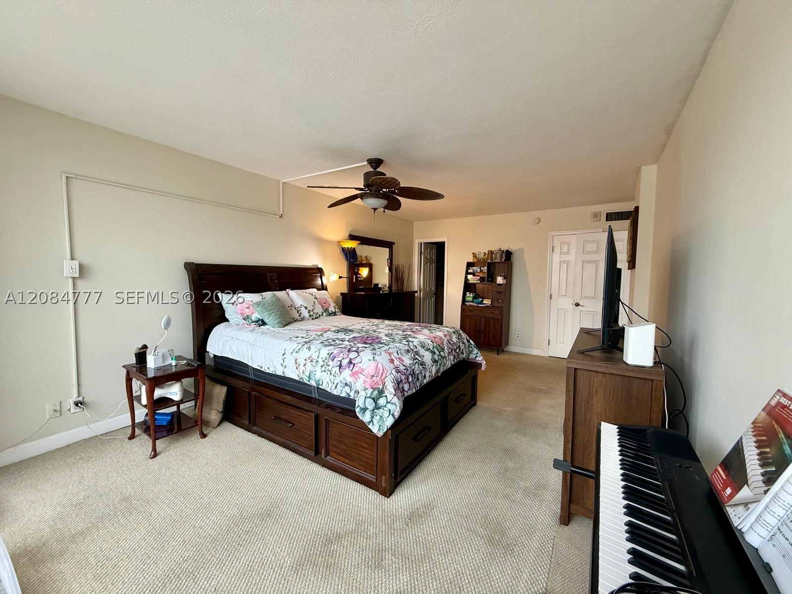 121 Golden Isles Dr #G2, Hallandale Beach FL 33009
