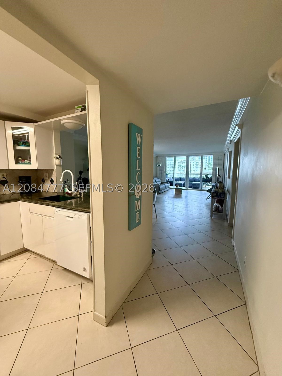 121 Golden Isles Dr #G2, Hallandale Beach FL 33009