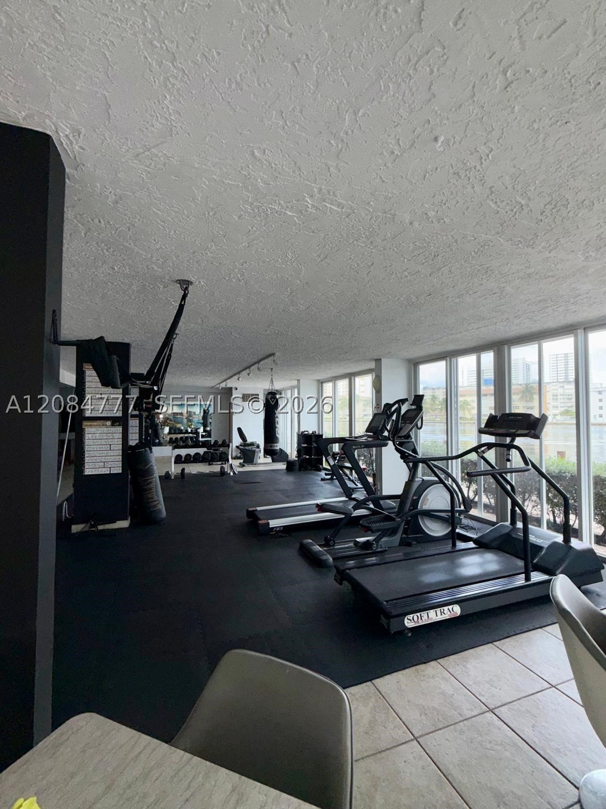 121 Golden Isles Dr #G2, Hallandale Beach FL 33009