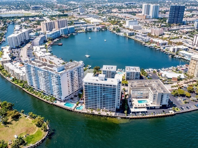 121 Golden Isles Dr #G2, Hallandale Beach FL 33009