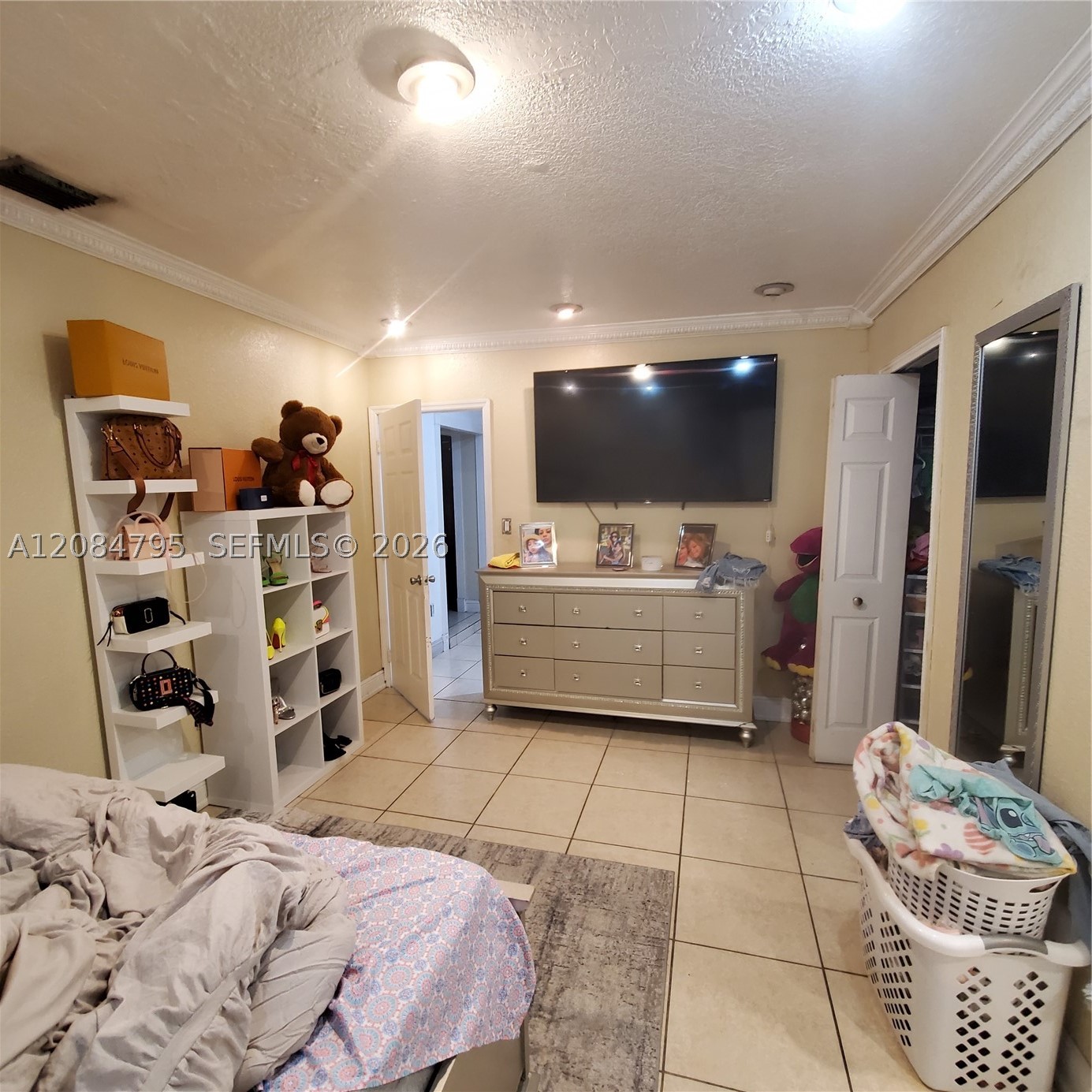 55 SW 60th Ct, Miami FL 33144