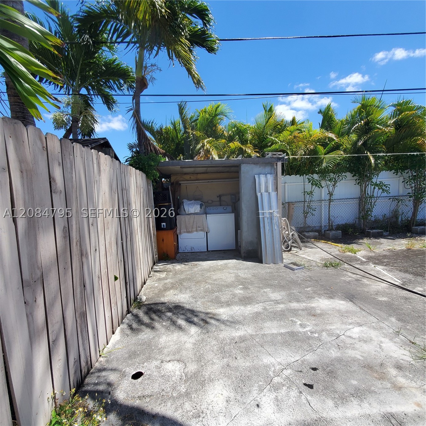 55 SW 60th Ct, Miami FL 33144