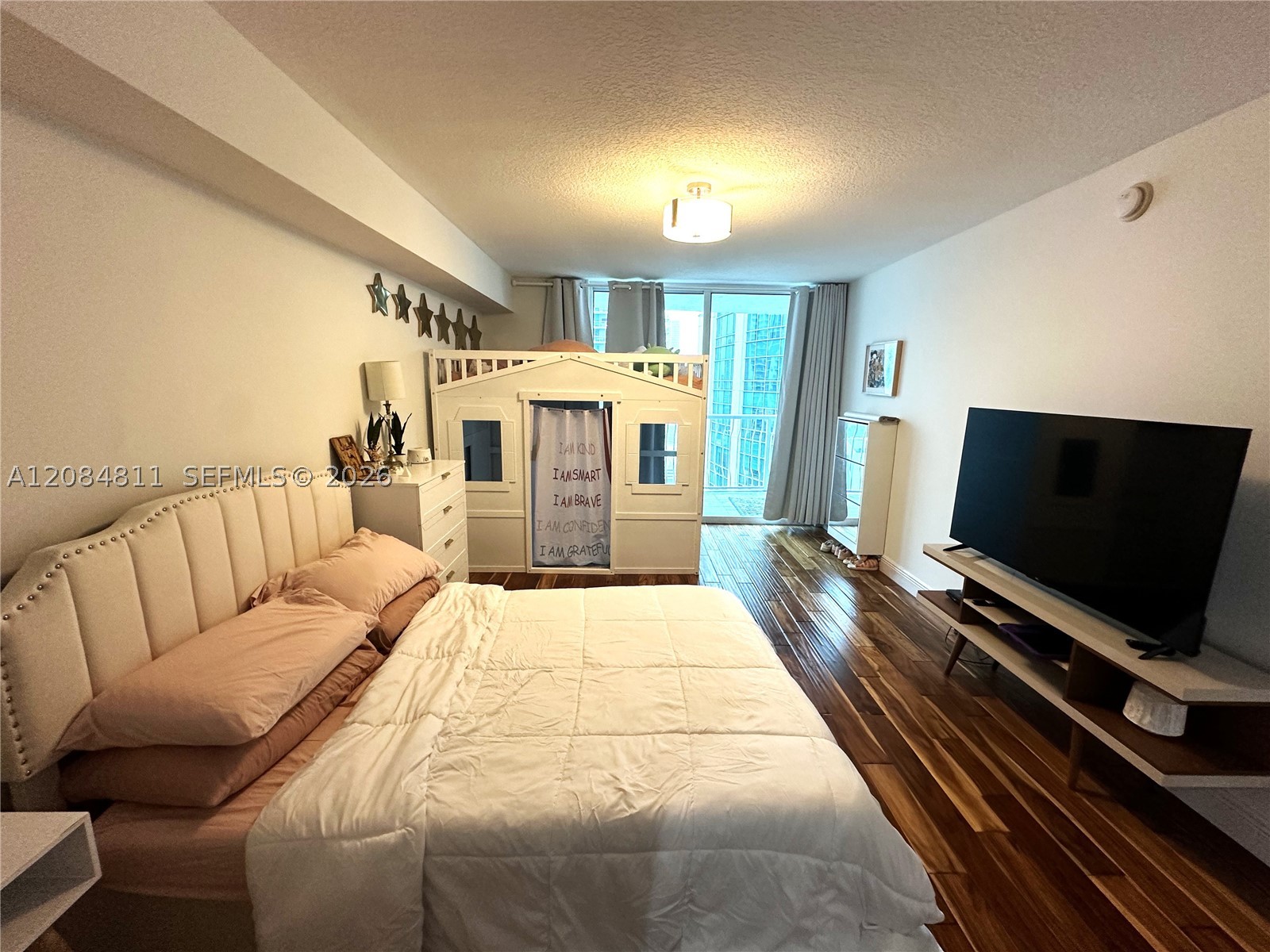 1200 Brickell Bay Dr #3620, Miami FL 33131
