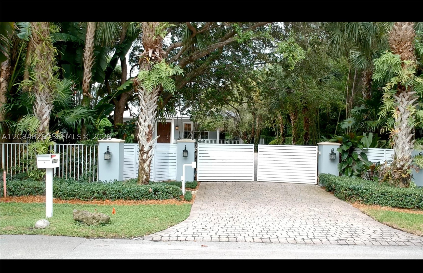 6500 SW 85th St, Miami FL 33143