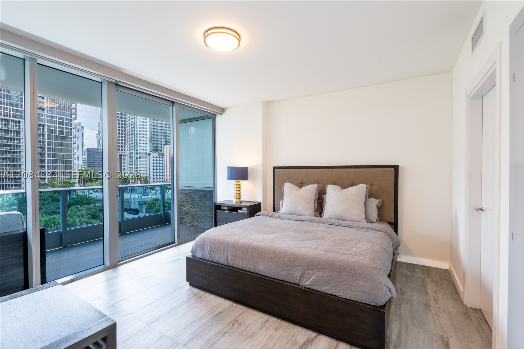 200 Biscayne Blvd Way #508, Miami FL 33131