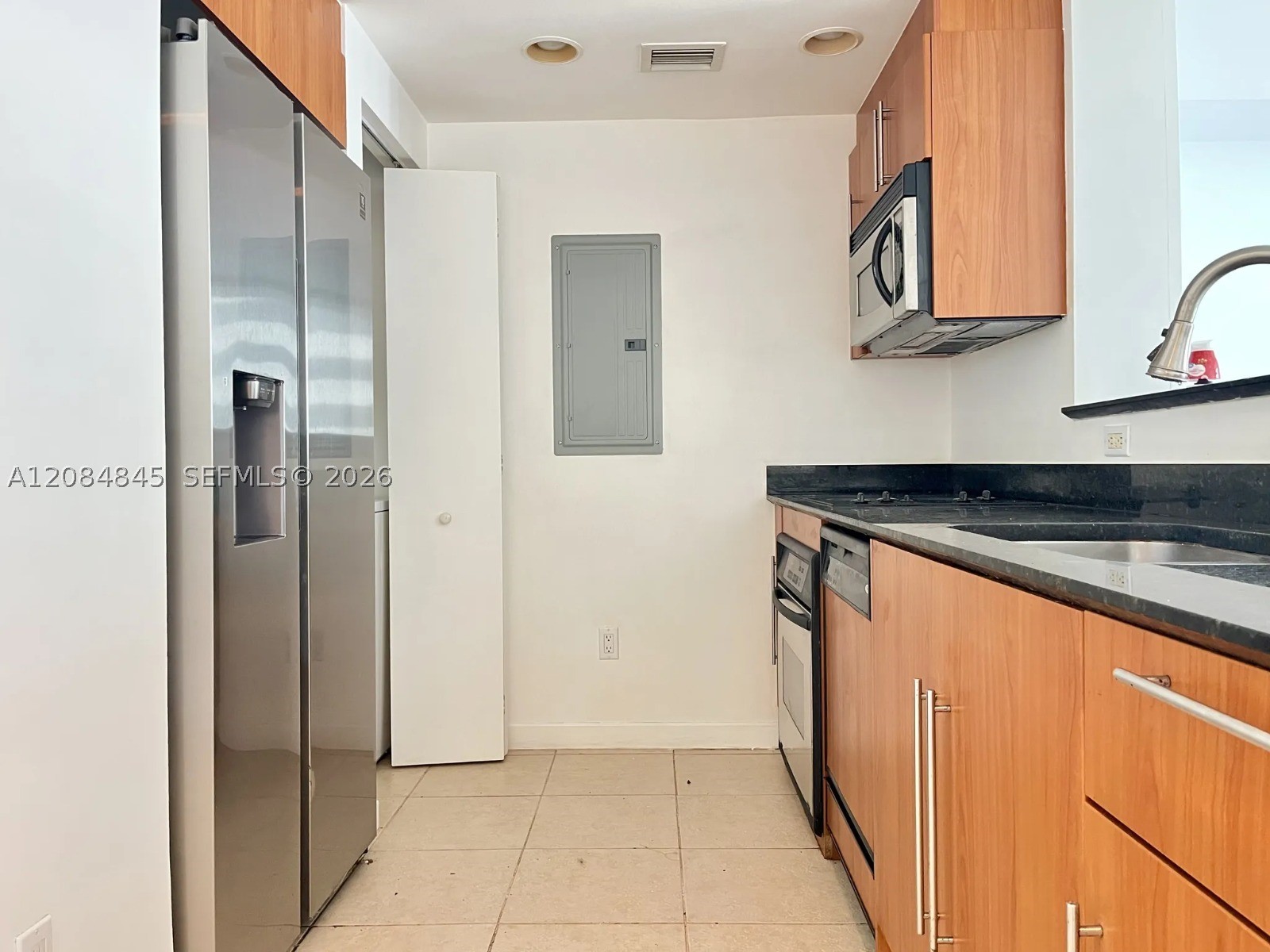 335 S Biscayne Blvd #2506, Miami FL 33131