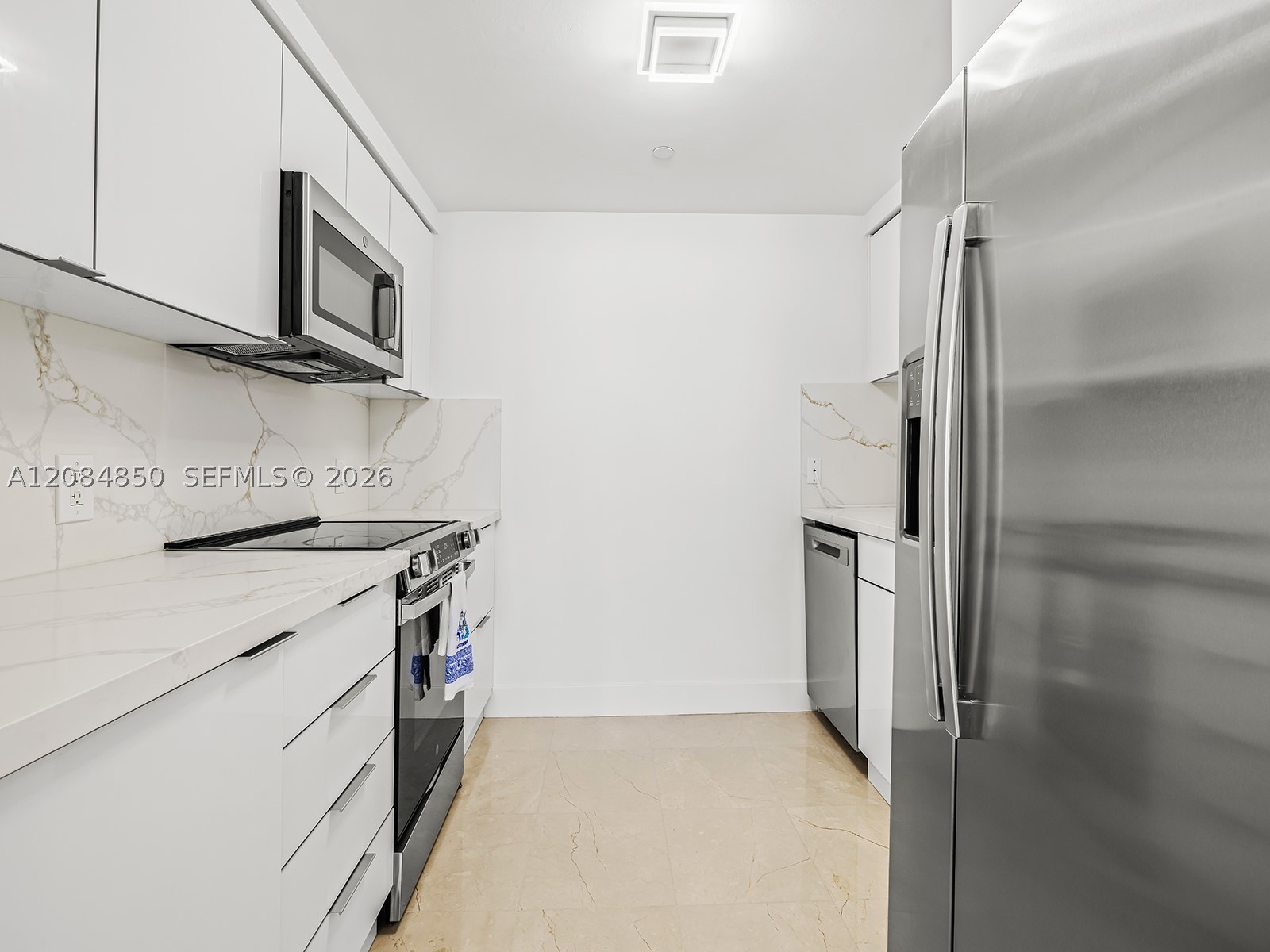 6365 Collins Ave #1911, Miami Beach FL 33141